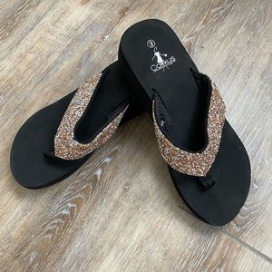 Corkeys Women’s Glitter Wedge Sandal - size 9